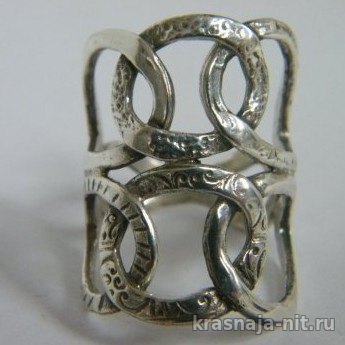 Серебряное кольцо-оберег 