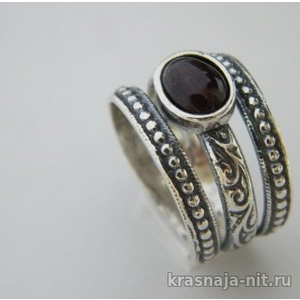 Серебряное кольцо "Гранатовое очарование" Дизайнерские кольца с сертификатом из Израиля